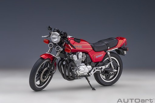 AU12561