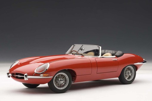 AUTOart 1:18 Scale Jaguar E-Type Roadster Series 1 3.8, Red, with