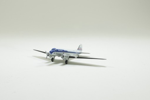 United Airlines DC-3 N814CL