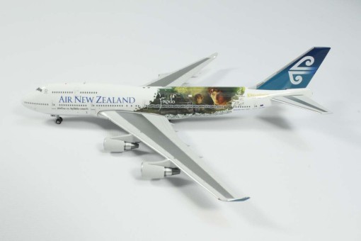 Air New Zealand "Frodo"  OFTR B747-400 Reg# ZK-NBV Phoenix  1:400
