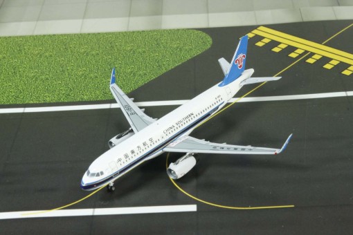 China Southern Airbus A320 With Winglets B-1801 Scale 1:400 