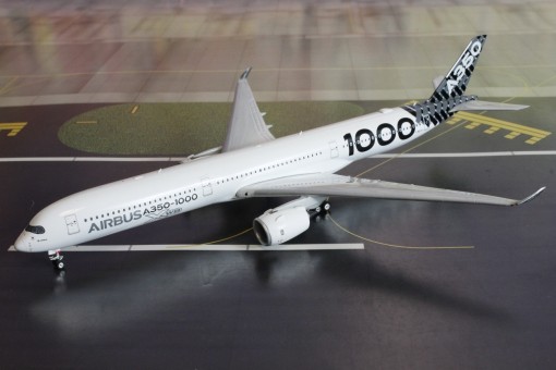 Airbus A350-1000 House Color Reg. F-WLXV Phoenix Model 11432 Scale 1:400