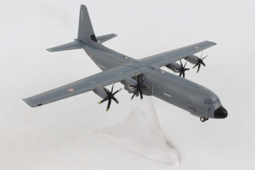 French Air Force C-130J-30 Super Hercules ET 03.061 Orleans-Bricy Air Base 559522 scale 1:200