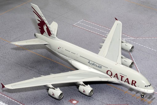 G2QTR425 Qatar Airbus A380-800 Reg A7-APA Die-cast scale model 1:200 Scale 