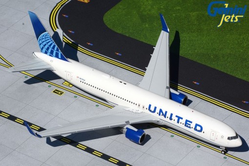 United Airlines Boeing 767-300 New Livery N676UA Gemini 200 G2UAL893 scale 1:200