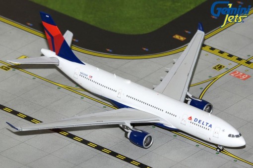 Delta Air Lines Airbus A330-200 Reg: N852NW GJDAL2105 Gemini Jets 1:400