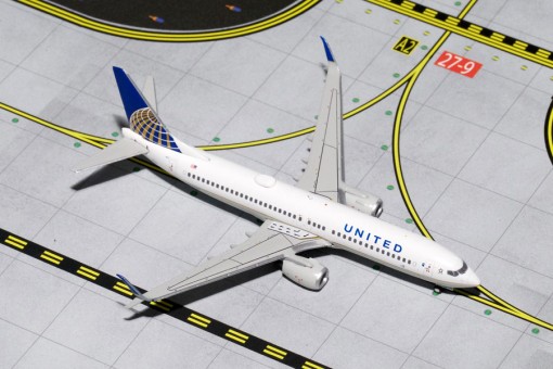 United Airlines B737-800 Scimitars Reg# N76529 Gemini GJUAL1427 scale 1:400