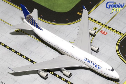 United Airlines B747-400 Reg: N105UA GJUAL1587 Gemini Jets Scale 1:400 