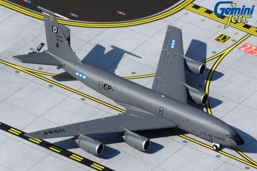 Mildenhall AFB USAF Stratotanker KC-135R Reg: 0100 Gemini Macs GMUSA097 scale 1:400