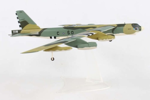 USAF Boeing B-52H Stratofortress C 50 "someplace Special" D-Day Sawyer AFB Herpa 559003 scale 1:200