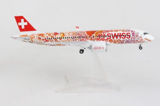 Swiss International Bombardier CS300 HB-JCA "Fête des Vignerons" Herpa 559935 scale 1:200 