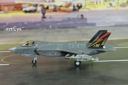 Highly detailed diecast Hogan US Marines F-35b Close Canopy Die