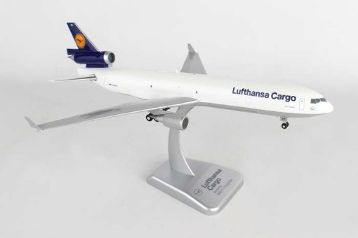 Lufthansa Cargo MD-11 With Gears Hogan HGLH06G Scale 1:200
