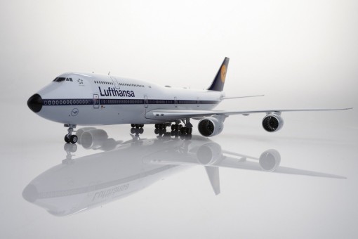 New Mold! Lufthansa Boeing B747-8 Retro Livery  Reg: D-ABYT L2056 SQ Wings 1:200