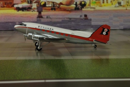 Bonanza DC-3  Reg# N498 Western Models Scale 1:200 DC-3 