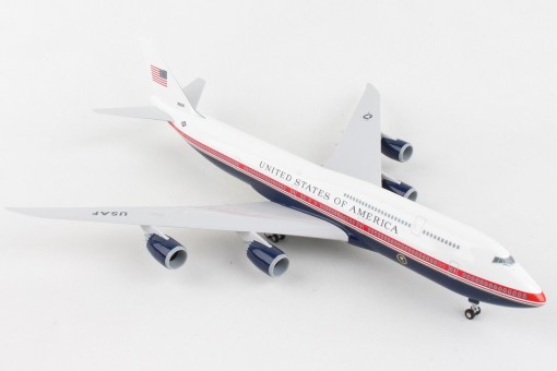 New Air Force One Boeing 747-8i 3000 proposed livery with gears & stand Skymarks SKR1076 scale 1:200 