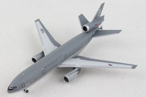 Royal Netherlands Air Force KC-10 Extender 334 (DC-10) Eindhoven Air Base “75 Years” T-235 Herpa Wings 535403 scale 1:500