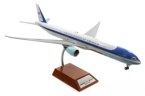 USAF Boeing 777-300ER 77000 stand InFlight B-USAF-777-001P scale 1:200 