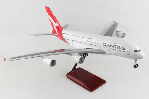 Qantas New Livery Airbus A380 Stand & Gears Skymarks SKR8502-1 1:100