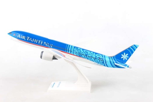 Air Tahiti Nui Boeing B787-9 With Stand Skymarks SKR976 scale 1:200
