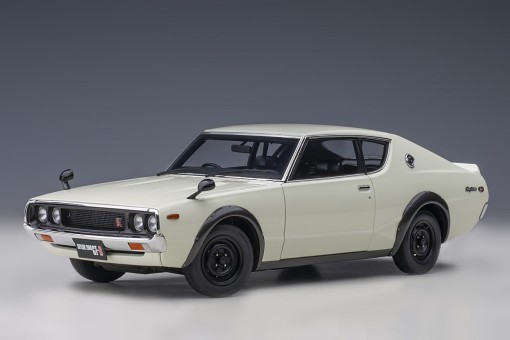 White Nissan Skyline GT-R (KPGC110), Standard Version, white AUTOart 77472 scale 1:18