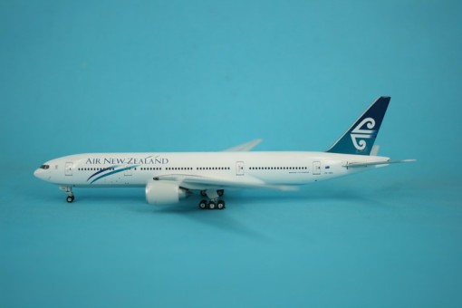 Air New Zealand Boeing 777-200 ZK-OKG "1996s" 