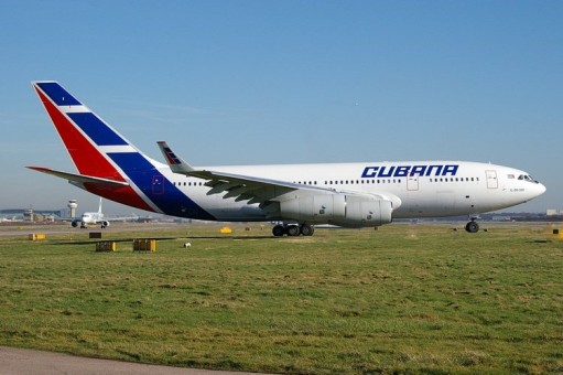 Cubana Ilyushin IL-96-300 Reg: CU-T1254 12019 Phoenix Models 1:400