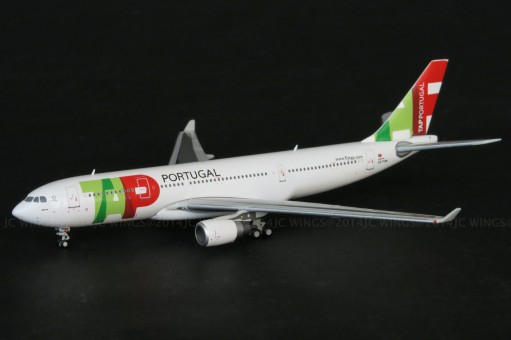 JC Wings 1:400 die-cast scale models TAP Portugal A330-200 with Antenna  JC Wings Item: JC4TAP621   1:400 Scale
