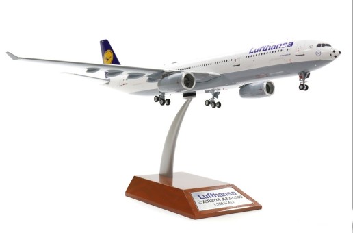 Lufthansa Airbus A330-300 D-AIKI Football Nose With Stand B-LH330- 001 InFlight Scale 1:200