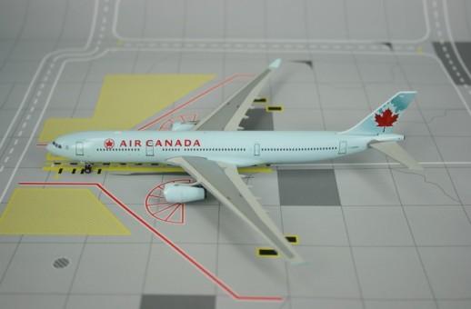 Air Canada Airbus Industries A330-300 C-GHKW 1:400 