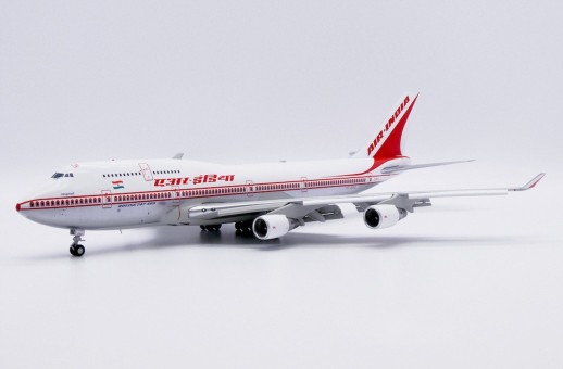 Air India Boeing 747-400 "Polished" Reg: VT-ESO With Stand XX20202 JCWings Scale 1:200