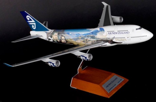 Air New Zealand 747-400 Lord of the Rings Reg# ZK-SUJ JC Wings JC2ANZ925 Scale 1:200