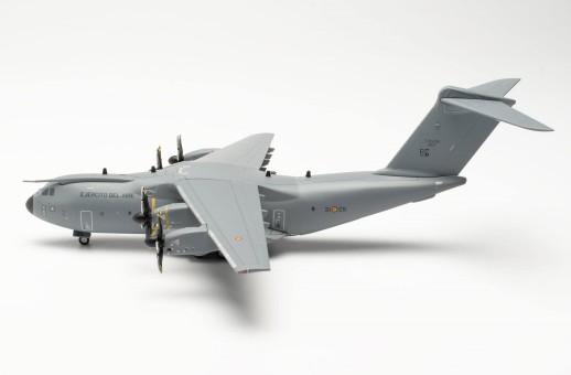 Spanish Air Force Airbus T.23 A400M Atlas Zaragoza Air Base 31-28 Herpa 572729 Scale 1:200