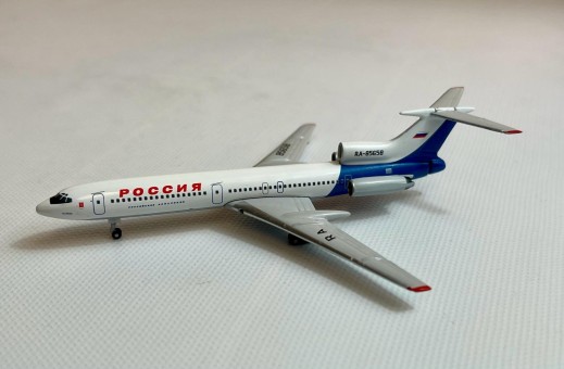 Russia Tupolev TU-154M RA-85658 AeroClassics AC411245 Scale 1:400