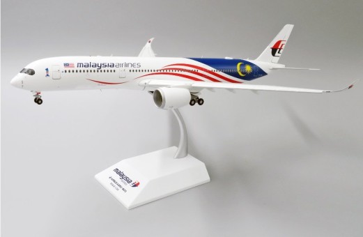 Malaysia Airlines Airbus A350-900 registration 9M-MAC flaps down Negaraku Livery with stand JC Wings LH2119A Scale 1:200