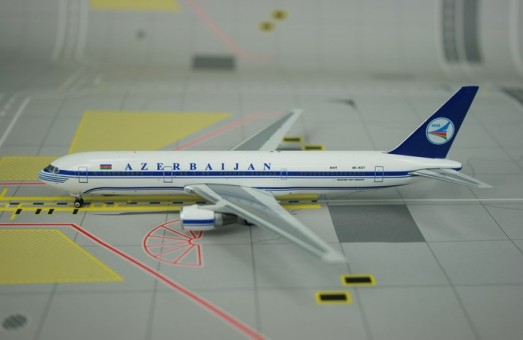 Azerbaijian Airlines Boeing 767-300ER 4K-AI01 10581 Phoenix 1:400