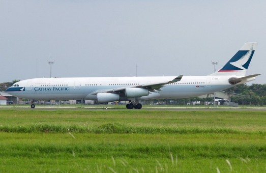 Misc CP Airbus A340-300 B-HXO Phoenix Die-Cast 04457 Scale 1400