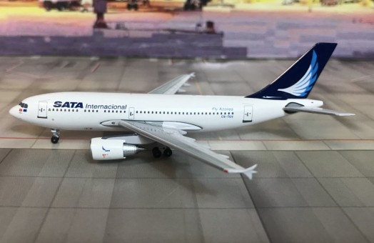 SATA International Airbus A310-300 CS-TGV AeroClassics AC19222 scale 1:400 