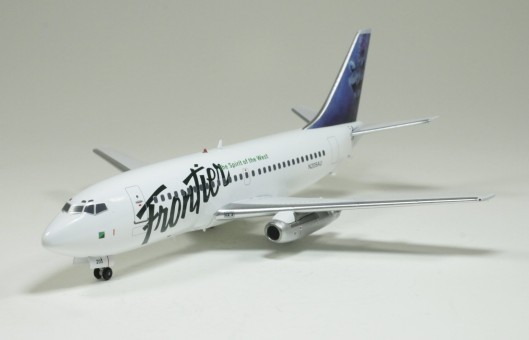 Frontier B737-200 "Raccoon / Red Fox"  N205AU 1:200 Scale