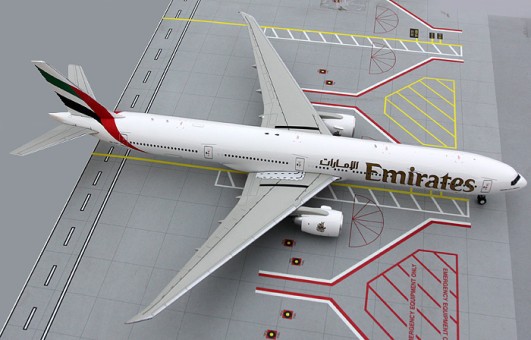 Emirates Boeing 777-300ER  A6-EGP 1:200 GeminiJet G2UAE455