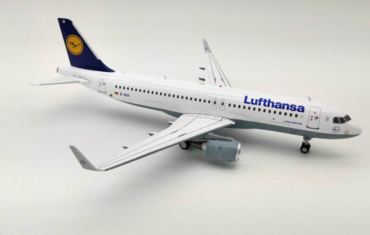 Lufthansa Airbus A320-200 D-AIUI stand JFox JF-A320-013 scale 1:200