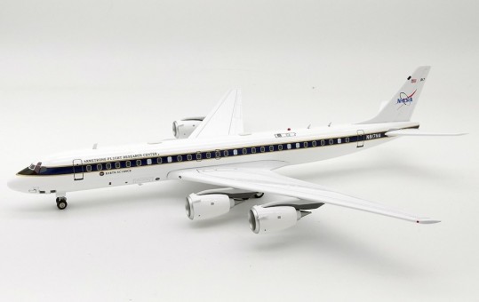 NASA McDonnell Douglas DC-8-72 N817NA with stand InFlight IF862NASA0319 scale 1:200 