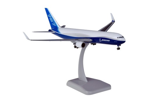 Boeing House new livery 767-300F with gear Hogan HG3770GR scale 1