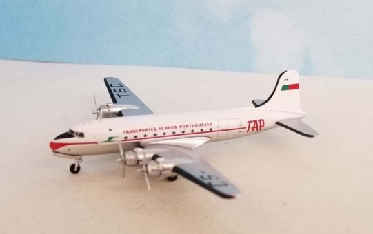 TAP Air Portugal Douglas DC-4 CS-TSC Aero Classics AC419855 diecast scale 1:400 