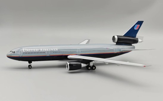 United Airlines McDonnell Douglas DC-10-30 N1853U with stand IF103UA0624 InFlight Scale 1:200