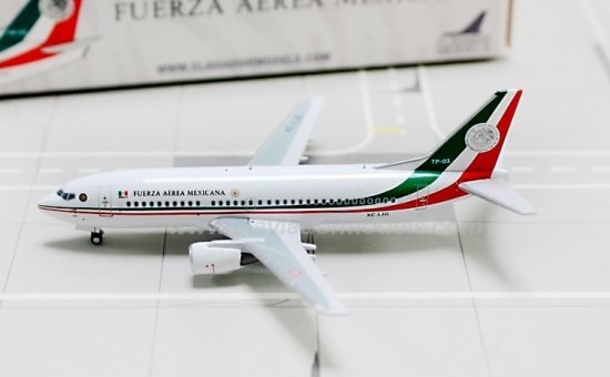 FAM Mexican Air Force Boeing 737-300  XC-LJG TP-03 Fuerza Aerea Mexicana El Aviador EAV400-LJG Scale 1:400