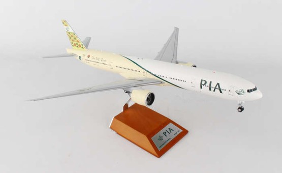 PIA Pakistan 777-300ER Reg# AP-BID "Silk Route" Stand JC LH2PIA037 1:200