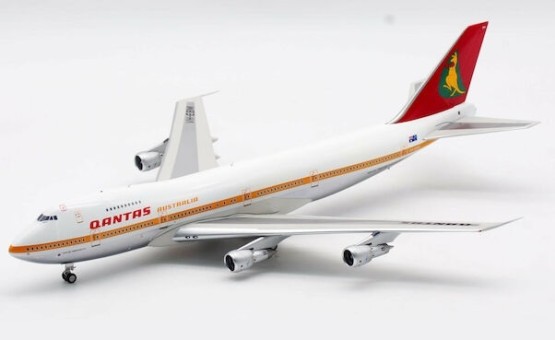 Qantas Boeing 747-200 polished VH-EBM boxing kangaroo tail with stand InFlight IF742QF0721P scale 1:200