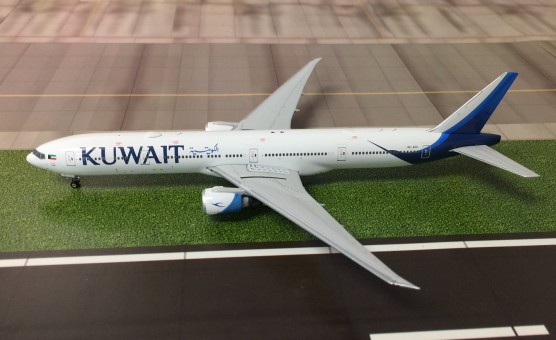 Kuwait Airways Boeing 777-300ER New Livery Reg# 9K-AOC Phoenix 11338 Die-Cast Scale 1:400
