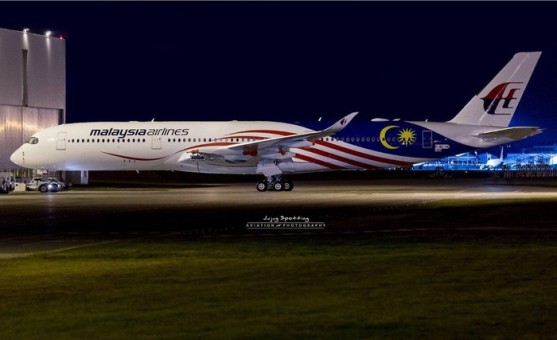 Malaysia Airlines Airbus A350-900 "Negaraku" 9M-MAC  Phoenix 04165 1:400
